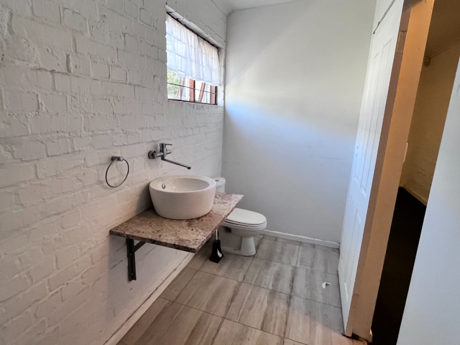 To Let 1 Bedroom Property for Rent in Table View Western Cape